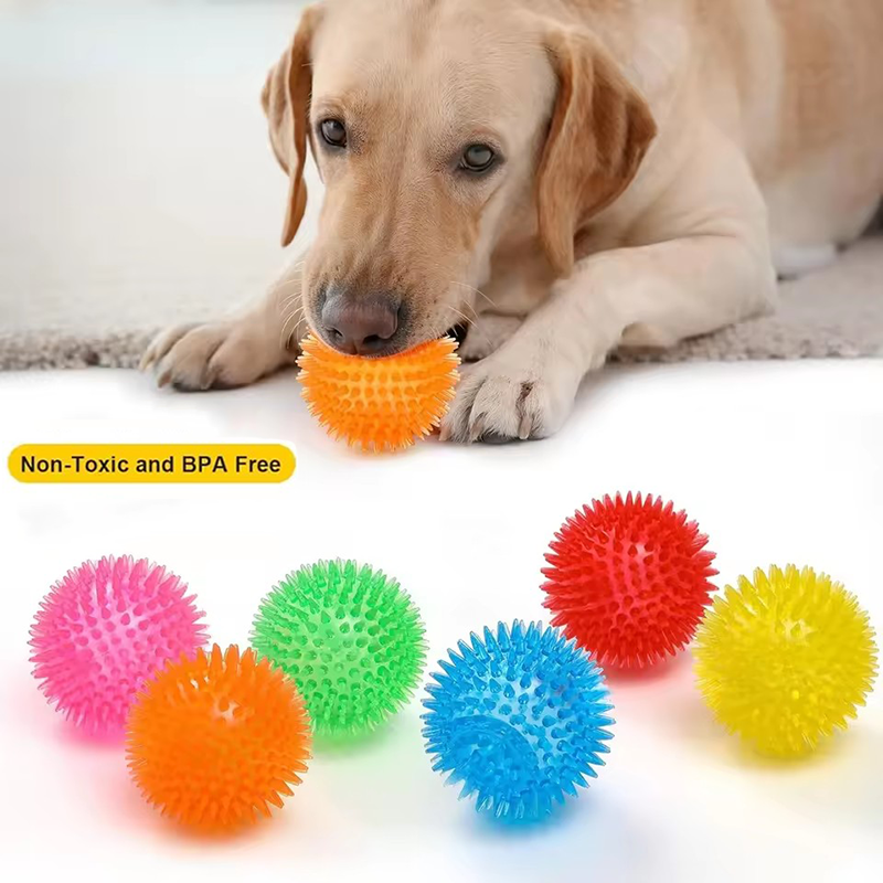 TPR Squeaky Spiked Dog Ball Ch - Spike Ball Game のレビューと価格